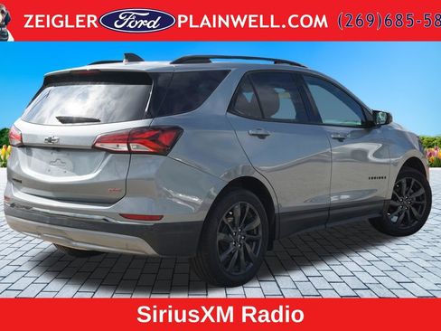 Used 2023 Chevrolet Equinox RS w/ LPO, Floor Liner Package FWD image 5