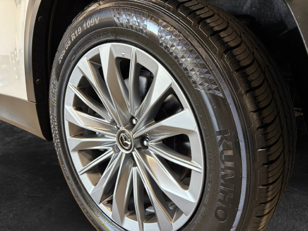 Used 2024 MAZDA CX-90 Plug-In Hybrid w/ Preferred AWD/4WD image 57