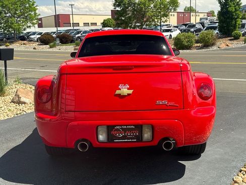 Used 2005 Chevrolet SSR w/ Preferred Equipment Group RWD image 19