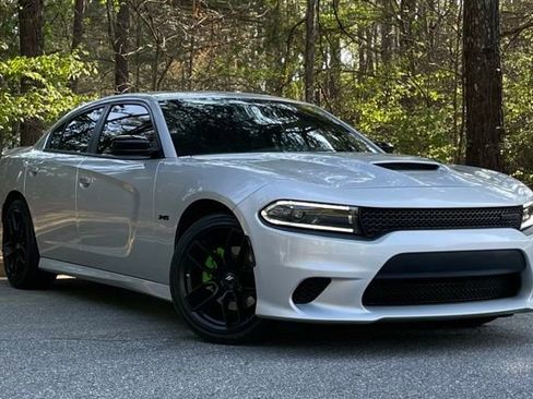 Used 2023 Dodge Charger R/T w/ Blacktop Package image 9