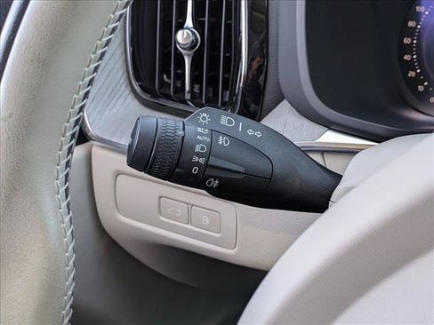 Used 2024 Volvo XC60 T8 Plus w/ Protection Package Premier AWD/4WD image 15