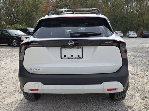 New 2026 Nissan Kicks SV w/ Cold Weather Package FWD image 7