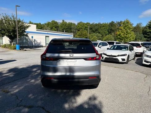 Used 2024 Honda CR-V EX image 8