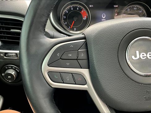 Used 2019 Jeep Cherokee Limited AWD/4WD image 11