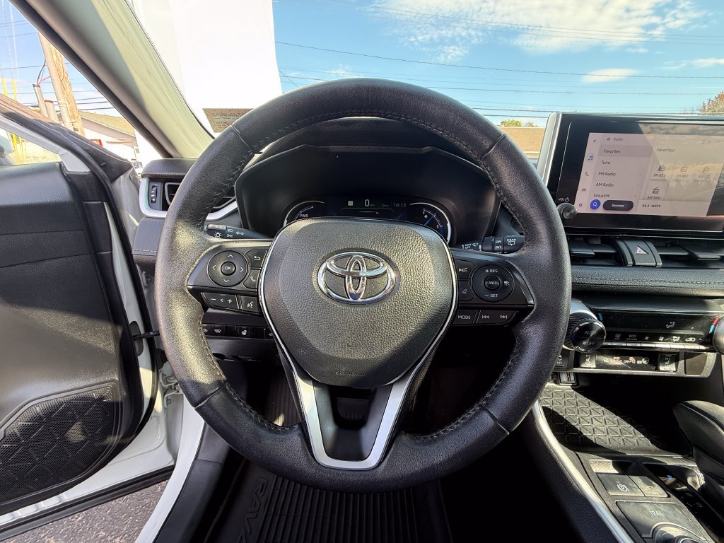 Used 2024 Toyota RAV4 XLE w/ Convenience Package AWD/4WD image 8