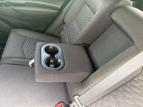 Used 2021 Chevrolet Equinox LT FWD image 34