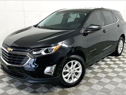 Used 2020 Chevrolet Equinox LT image 2