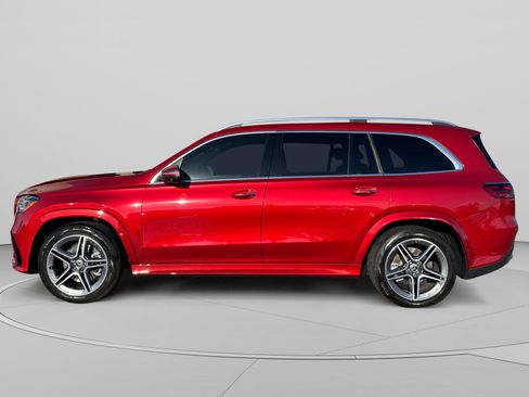 Used 2025 Mercedes-Benz GLS 450 4MATIC image 2