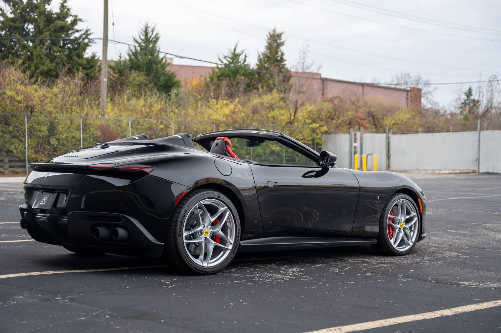 Used 2025 Ferrari Roma Spider RWD image 8