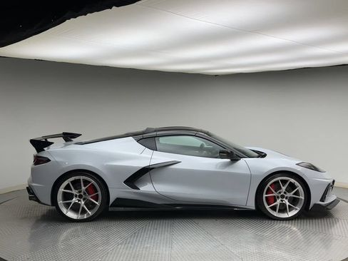 Used 2020 Chevrolet Corvette Stingray Premium Cpe w/ 3LT Preferred Equipment Group RWD image 9