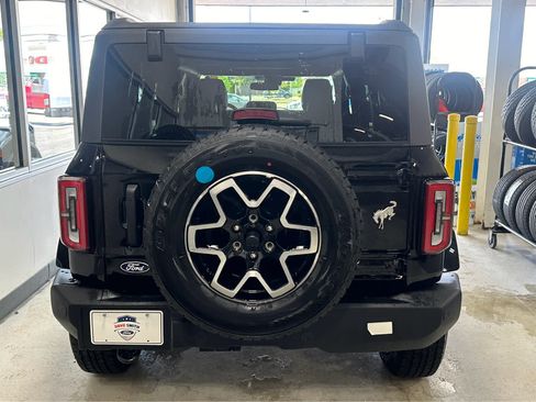 New 2026 Ford Bronco Outer Banks AWD/4WD image 9
