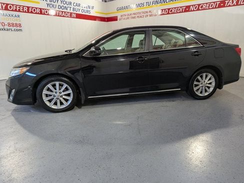 Used 2012 Toyota Camry XLE image 4
