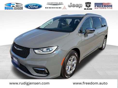 Used 2021 Chrysler Pacifica Limited w/ Premium & Safety Sphere Group AWD/4WD image 1