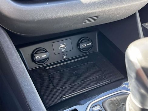 Used 2022 Hyundai Ioniq SEL image 17