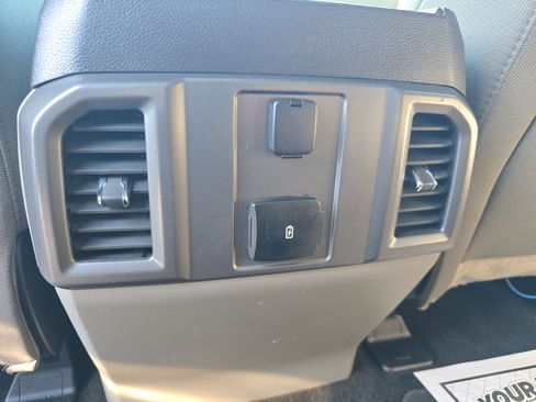 Used 2018 Ford F150 XLT w/ XTR Package image 17