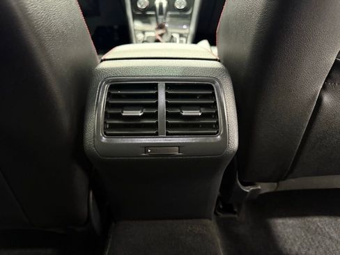 Used 2016 Volkswagen GTI SE w/ Driver Assistance Package image 25