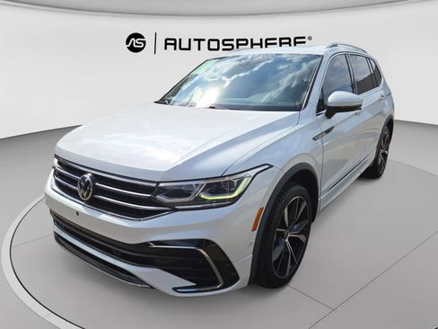 Used 2022 Volkswagen Tiguan SEL R-Line AWD/4WD image 4
