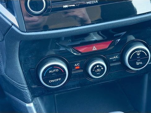 Used 2020 Subaru Forester Premium image 32