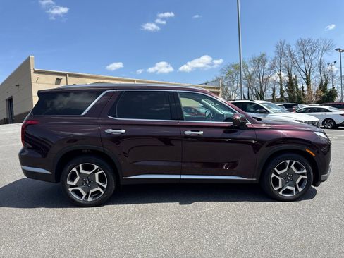 Used 2024 Hyundai Palisade SEL w/ Premium Package image 8