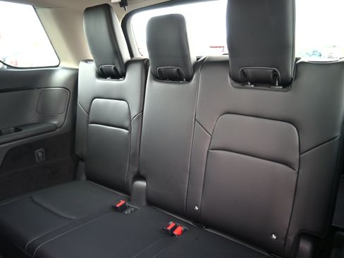 New 2026 Nissan Pathfinder SL image 15