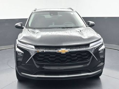 Used 2025 Chevrolet Trax LT w/ LT Convenience Package FWD image 41