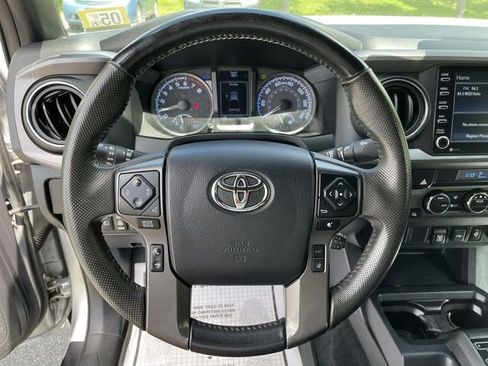Certified 2023 Toyota Tacoma TRD Off-Road AWD/4WD image 15