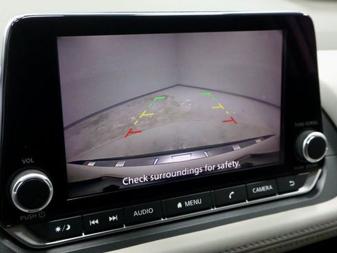 Certified 2022 Nissan Rogue SV image 2