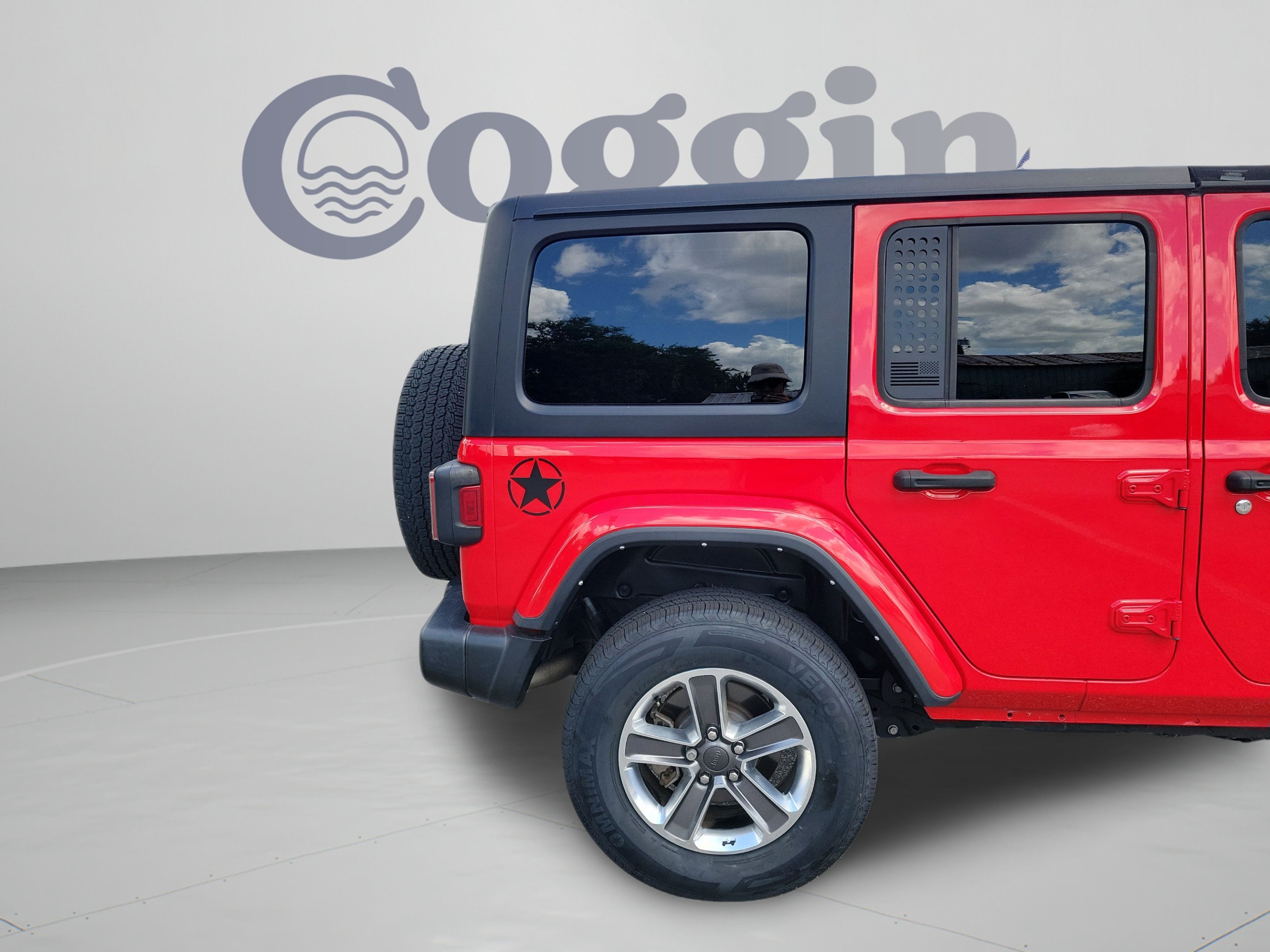 Used 2022 Jeep Wrangler Unlimited Sahara w/ Cold Weather Group AWD/4WD image 31