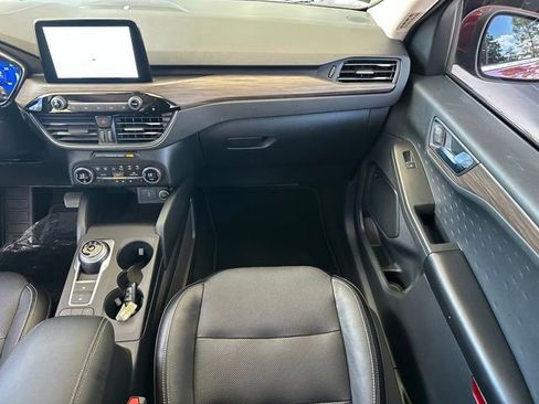 Certified 2020 Ford Escape Titanium FWD image 13