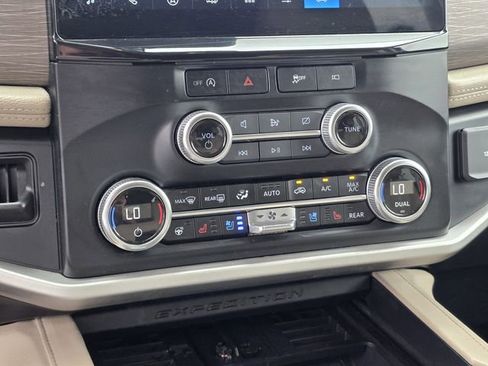 Used 2024 Ford Expedition Max Limited AWD/4WD image 22