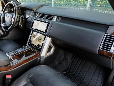 Used 2021 Land Rover Range Rover P525 Westminster Edition image 18