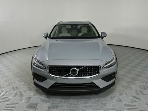 New 2026 Volvo V60 B5 Cross Country Plus w/ Protection Package Premier image 35
