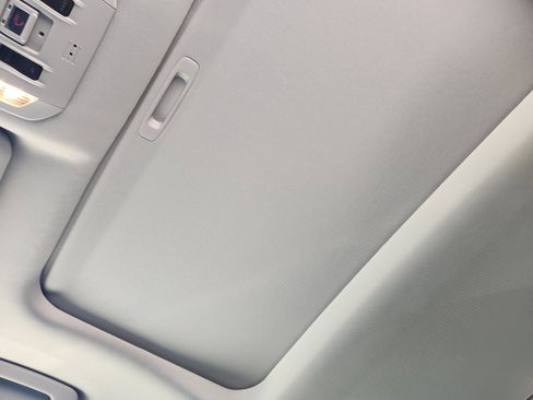 Used 2021 Toyota Highlander Limited image 25