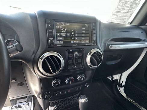 Used 2016 Jeep Wrangler Unlimited Sahara w/ Max Tow Package image 33