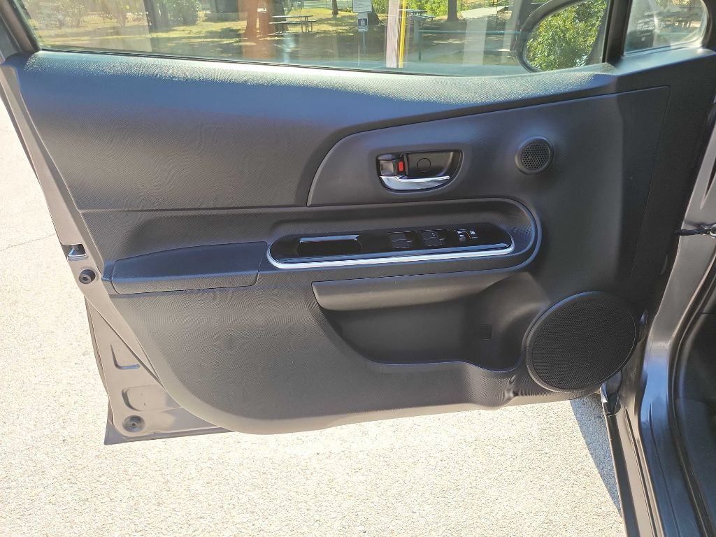 Used 2016 Toyota Prius C Three FWD image 12