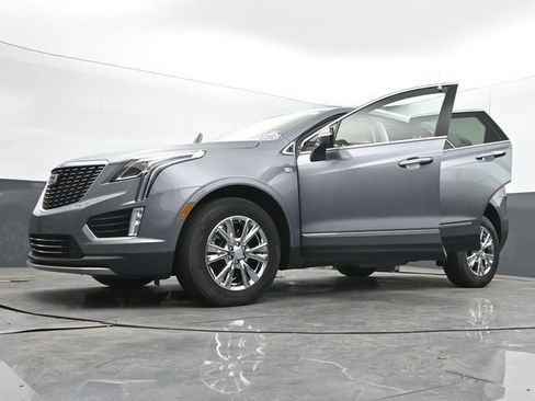 Used 2021 Cadillac XT5 Premium Luxury w/ LPO, Floor Liner Package AWD/4WD image 72