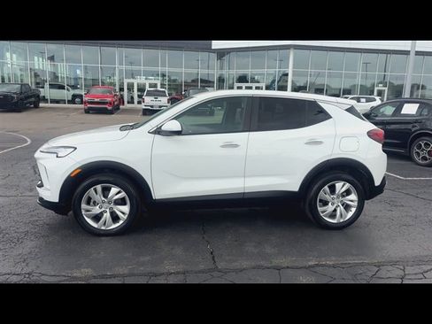 Used 2024 Buick Encore GX Preferred w/ Comfort Package FWD image 5