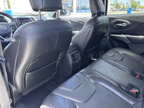 Used 2020 Jeep Cherokee Limited FWD image 9
