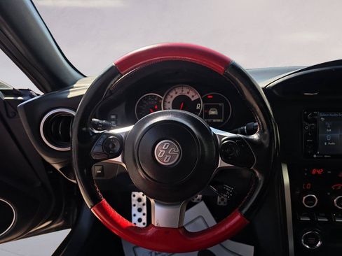 Used 2019 Toyota 86 TRD SE RWD image 12