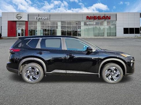 New 2026 Nissan Rogue SV w/ Cold Weather Package FWD image 7