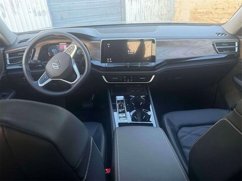 New 2026 Volkswagen Atlas SE FWD image 14
