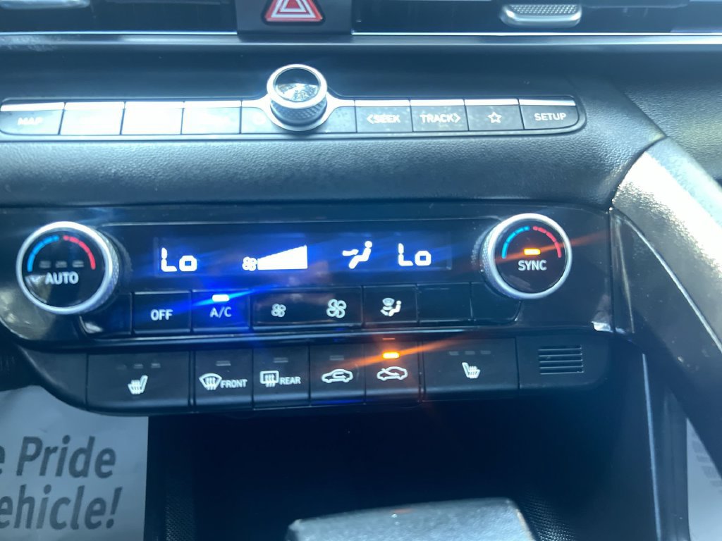 Used 2024 Hyundai Elantra Limited FWD image 17