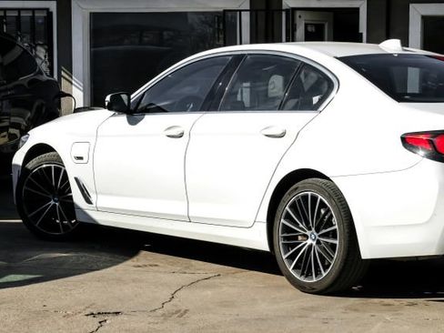 Used 2023 BMW 530e image 18