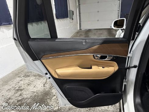 Used 2016 Volvo XC90 T6 AWD/4WD image 24
