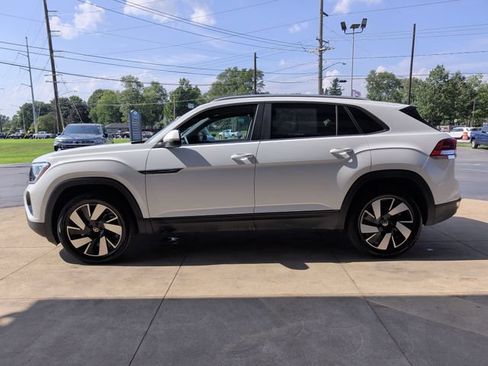 Used 2025 Volkswagen Atlas Cross Sport SE AWD/4WD image 5