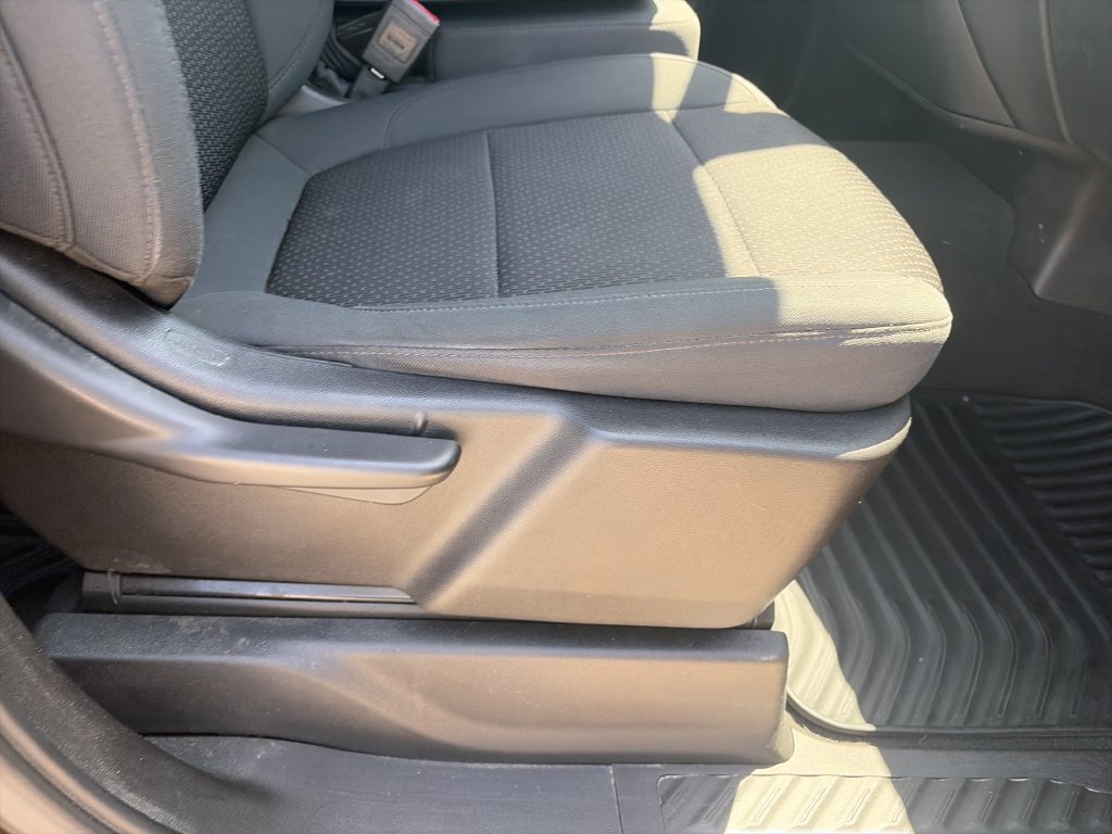 Used 2020 Chevrolet Silverado 1500 Custom w/ Custom Value Package AWD/4WD image 29