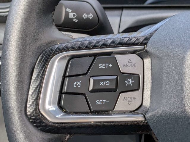 Used 2025 Ford Mustang Coupe RWD image 27