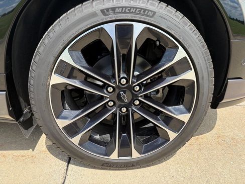 Used 2025 Chevrolet Blazer EV SS AWD/4WD image 29