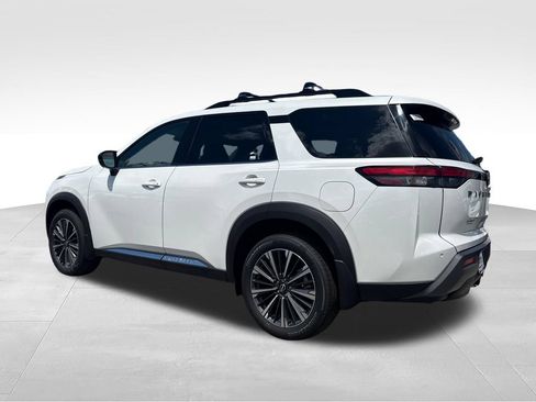 New 2026 Nissan Pathfinder Platinum w/ Cargo Package AWD/4WD image 3