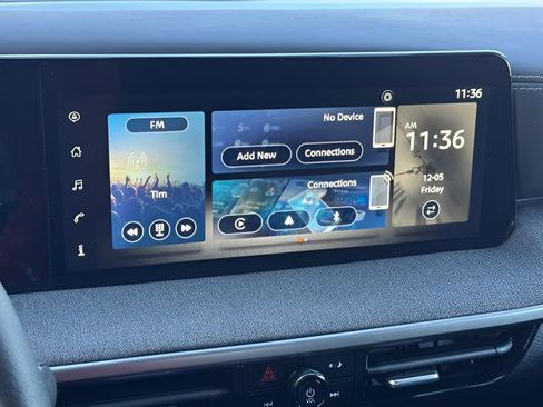 Certified 2025 Nissan Kicks SV image 27